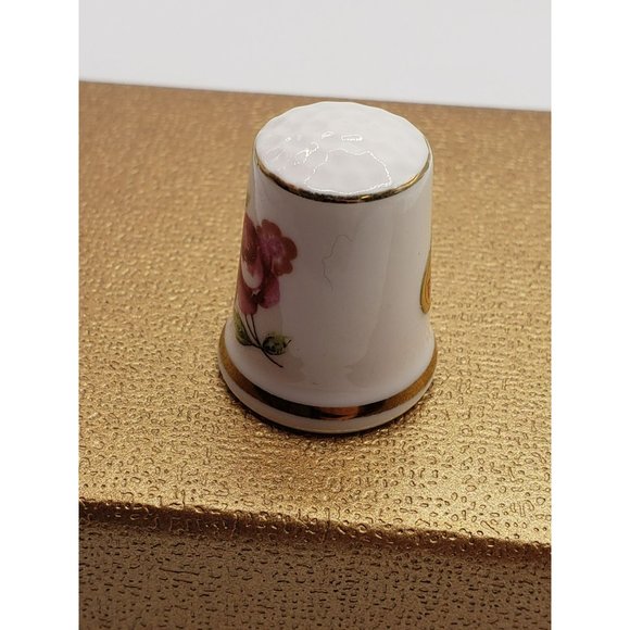 Vintage Bone China Japan Royal‎ Worcester Pink Rose Floral Thimble Gold Trim - Picture 4 of 6
